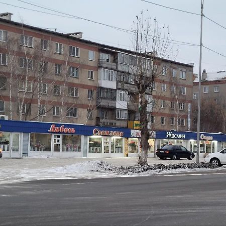 1 Комнатные Апартаменты На Ауэзова 236 Kökschetau Exterior foto